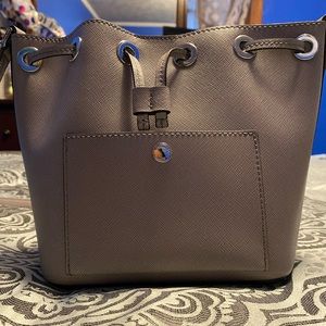NWOT Michael Kors Greenwich Small Bucket Bag